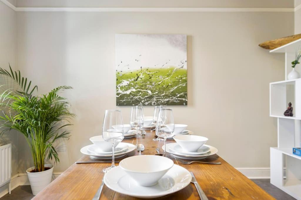 The Capstone Retreat - Beautiful Detached Family Home By Coastline Retreats, Arcade Machine, Parking, Bbq Bournemouth Eksteriør billede