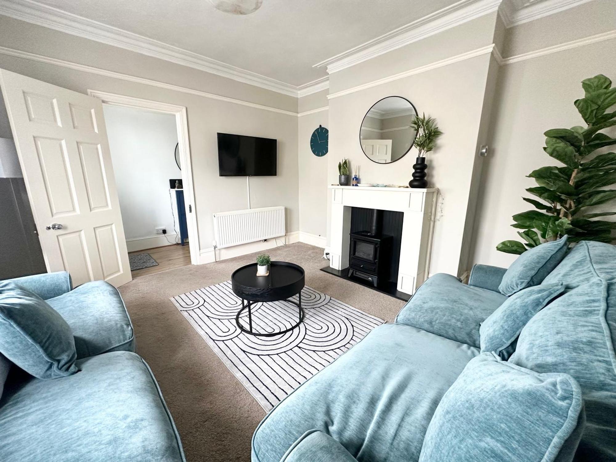 The Capstone Retreat - Beautiful Detached Family Home By Coastline Retreats, Arcade Machine, Parking, Bbq Bournemouth Eksteriør billede